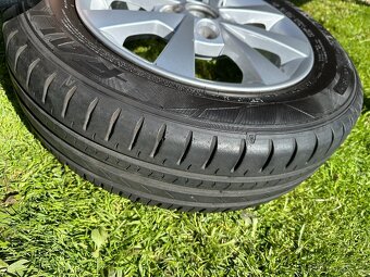 Prodám sadu kol Škoda Citigo 165/70 R14 – originální disky - 4