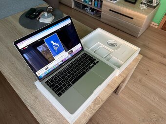 MacBook Pro 13" Retina CZ 2020 s Touch Barem - 4