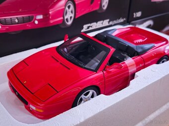 Ferrari F355 Spider 1:18 Hot Wheels ELITE - 4