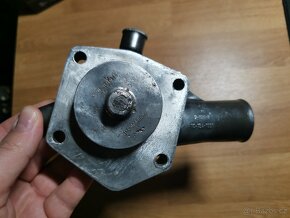 B38 Škoda 100 110 1000 MB 105 120 vodní pumpa - 4