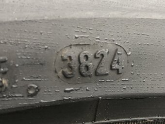 Prodám pneu z Eniaq - 4