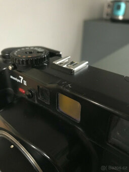 Mamiya 7 ii (černý) s objektivem 80 mm f/4 + popruh - 4