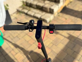 Prodám elektrokoloběžku Xiaomi Mi Electric Scooter Pro 2 - 4