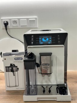 DeLonghi PrimaDonna Class ECAM 550.65.W - 4