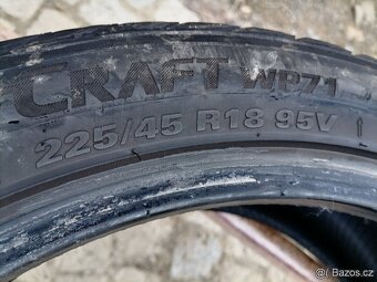225/45/18 zimni pneu MICHELIN a KUMHO 225/45 R18 - 4