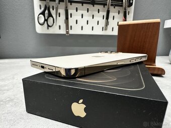 Apple iPhone 12 Pro Max - 256 GB Zlatý + dárky - 4