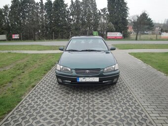 Toyota CAMRY (V2) 2.2i 96kW veterán v TOP stavu - 4
