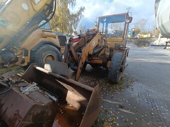 Kolový nakladač UN 053.1 - 4