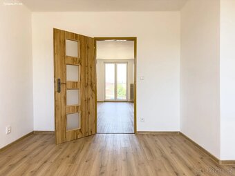 Prodám světlý a prostorný byt 3+1 po kompletní rekonstrukci - 4