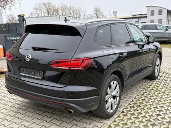 Volkswagen touareg,3.0 TDI,tažné,výhřevy,Navi - 4