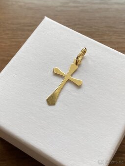 Zlatý přívěsek - 4