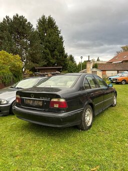 Bmw e39 530DA 135kw náhradní dily cosmosschwarz - 4