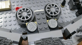 LEGO 7965 Millennium Falcon - 4