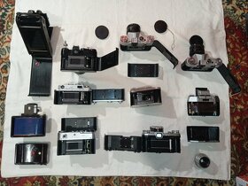 Fotoaparáty 24 ks, blesky 4 ks + stojánek 127 cm - 4