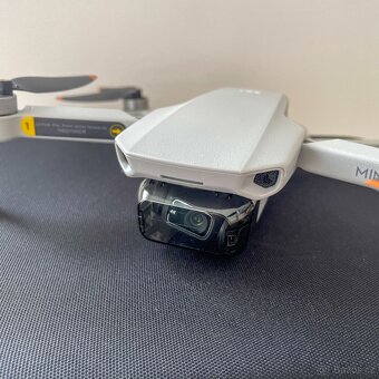 DJI Mini 2 – dron s 4K videem - 4