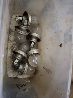Drobnosti Volha 24, volat 702 041 467 - 4