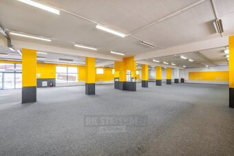 Pronájem obchodních prostor, 800 m2, v obchodní lokalitě Str - 4