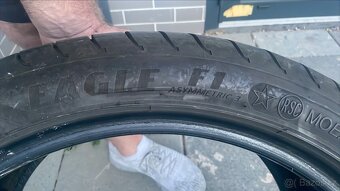 Prodám letní pneu Good Year 275/35 R 19 - 4