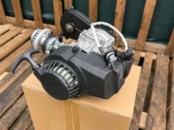 Motor 49ccm 2T s EL. Startérem - 4