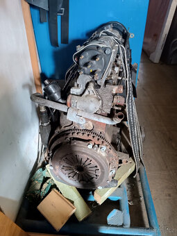 Motor Renault 19 - 4