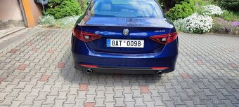 ALFA ROMEO GIULIA - 4
