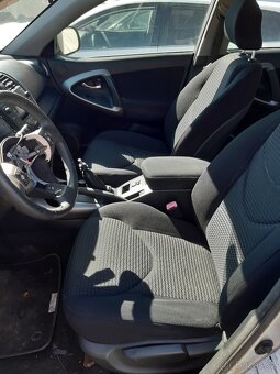 Toyota Rav4 sedačky - 4