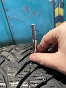 Zimní pneu Nokian 285/45/20 - 4