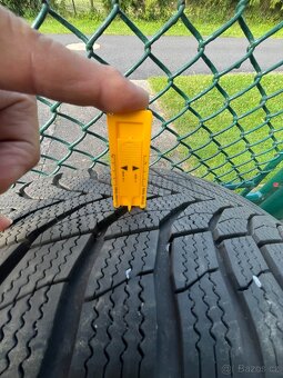 Zimní sada 17" Nexen 235/55 R17 + Ford Kuga alu disky - 4