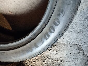 245/45/18 100v Goodyear - zimní pneu 4ks - 4