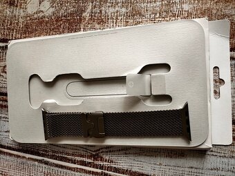 Apple Watch 49mm milánský tah z přírodního titanu - 4
