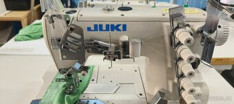 Průmyslový coverlock nejvyšší třídy Juki MF-7523-U11-B56 - 4