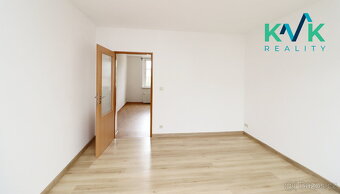 Pronájem bytu 1+1, 38 m², po rekonstrukci, Ostrov – ul. Hro - 4