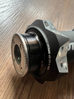 Přední náboj DTSwiss 240S pro vidlici RS1 - 4