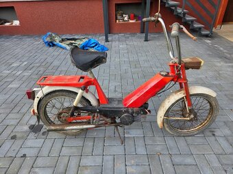 Babetta 207 s kartičkou, červená 10. - 4