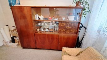 Sekretář, obývací stěna - 4