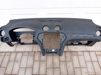 Ford Mondeo VI,2007-2015,palubní deska - 4