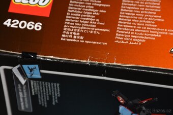 Lego 42066 - Závodní Stíhačka - 4