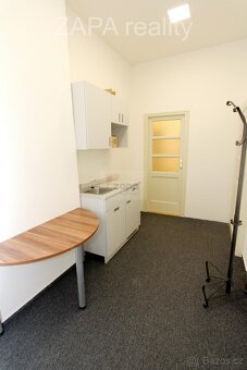 pronájem kancelář ateliér 40 m2 Praha 1 Národní ulice 2. pat - 4