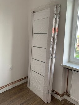 Prodám 2 nové interiérové dveře 70L – levé, nevybalené - 4