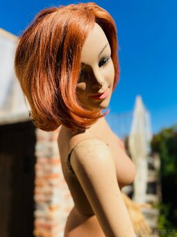 Retro figurína z 60.–70. let – sádrová, životní velikost, Me - 4