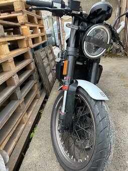 husqvarna vitpilen 401, 1. majitel, najeto 1224km - 4