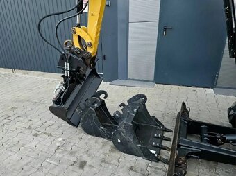 112,000Kč TOP mini rypadlo 2015 Caterpillar 301.7D - 4