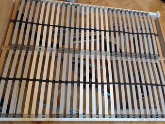 Postel 140x200 s rošty - 4