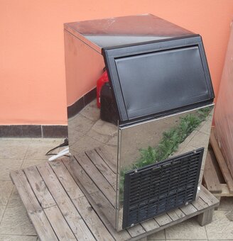 Výrobník ledu (Po kompletním vyčištění chladiče a od vodního - 4