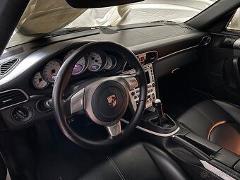 Porsche 911 Targa 4S Manuál - 4