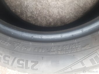 Prodám 4 kusy pneu rozměru 215/55 R 17 V XL - 4