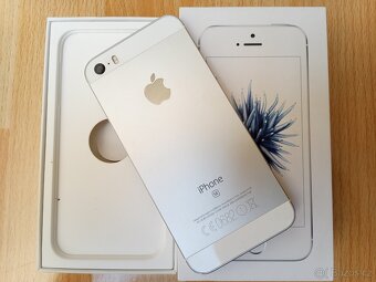 Apple iPhone 5se - 4