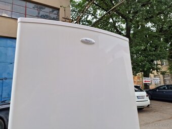 Lednice Whirlpool 60x60 výška 203 cm - 4