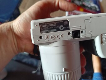 Fujifilm Finepix S4800 - 4