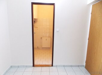 Pronájem bytu 1+1, 32 m2, Jaroměř, Bezručova - 4
